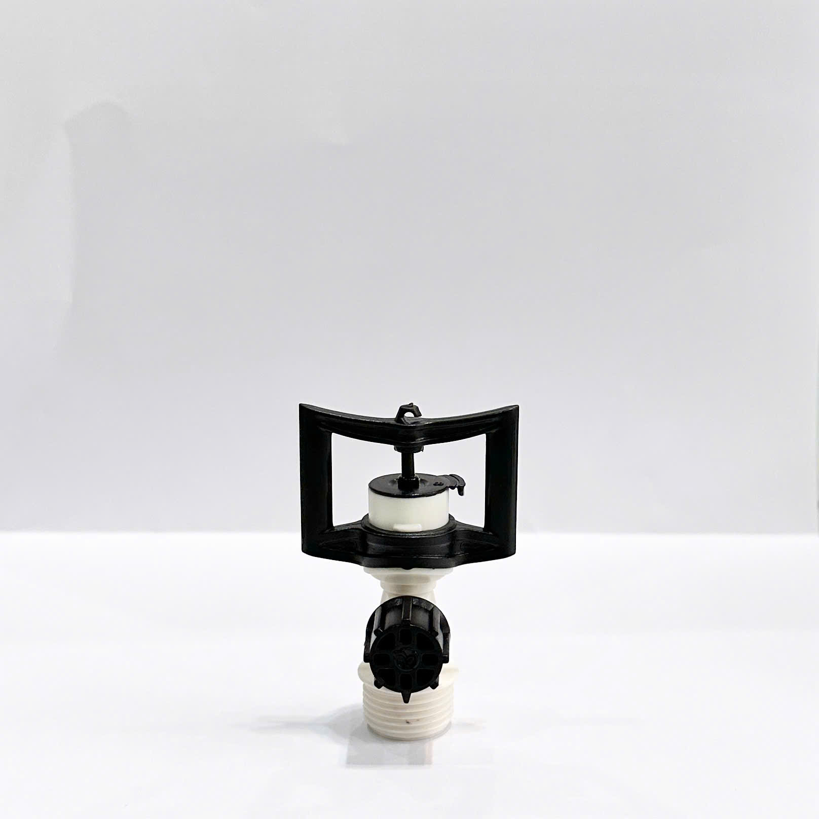 Béc Tưới VP8 Có Giúp Tiết Kiệm Nước Không